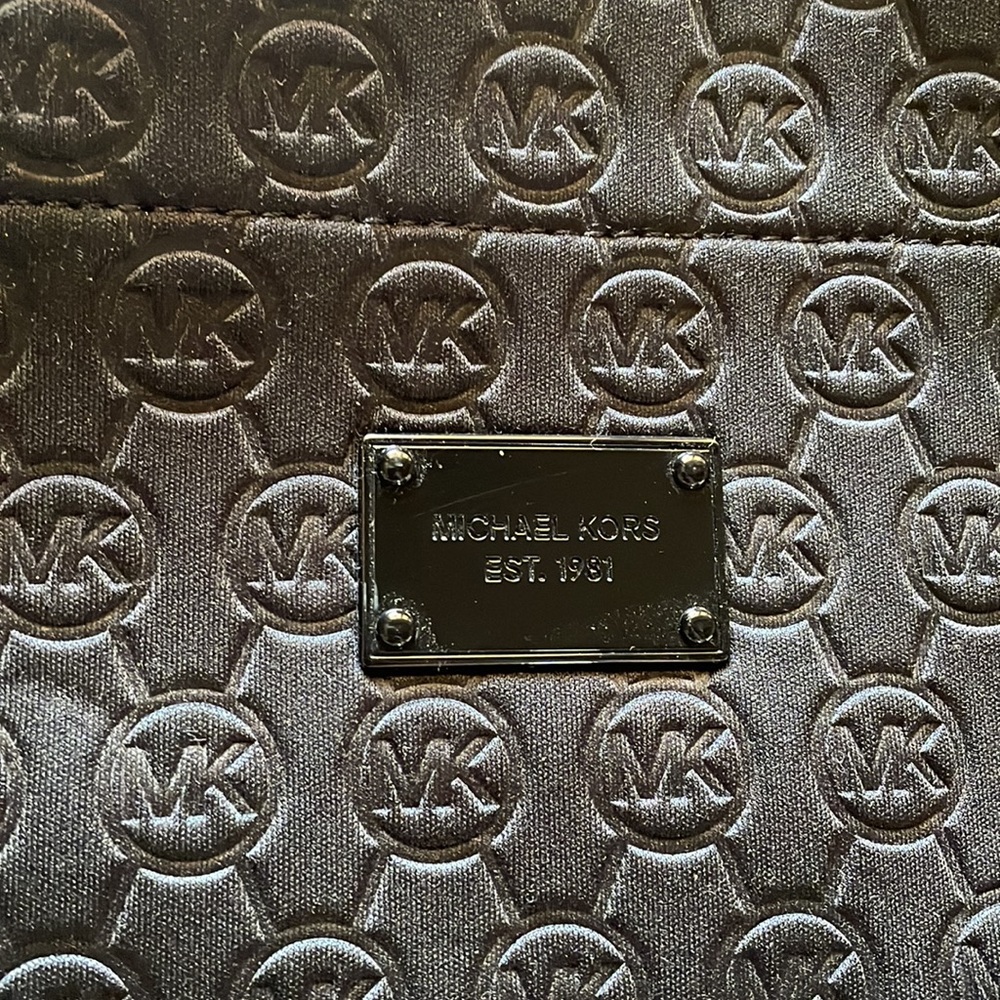 Michael Kors Jet Set Neoprene MK Tote Bag - Picture 8 of 8